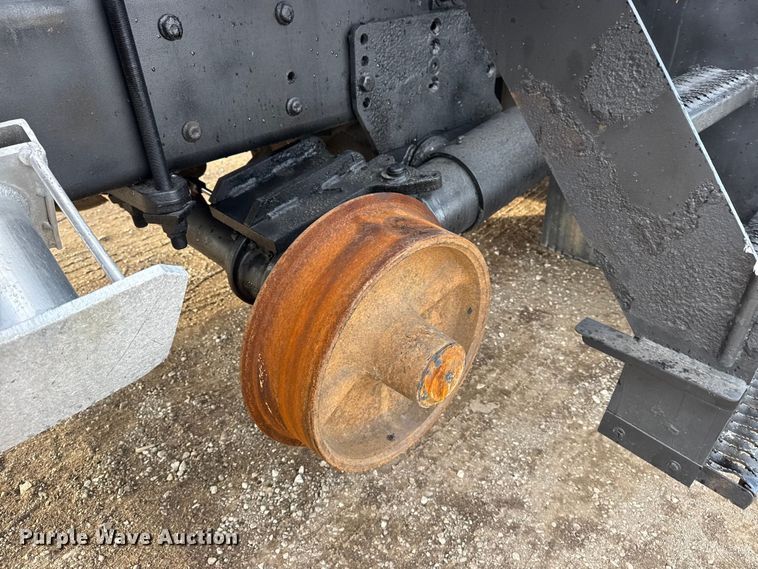 image for item EG1934 2007 Freightliner Business Class M2 crane truck