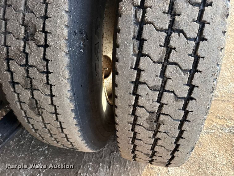 image for item EG1934 2007 Freightliner Business Class M2 crane truck