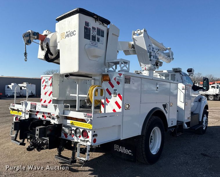 image for item EG1937 2018 Ford F750 Super Duty bucket truck