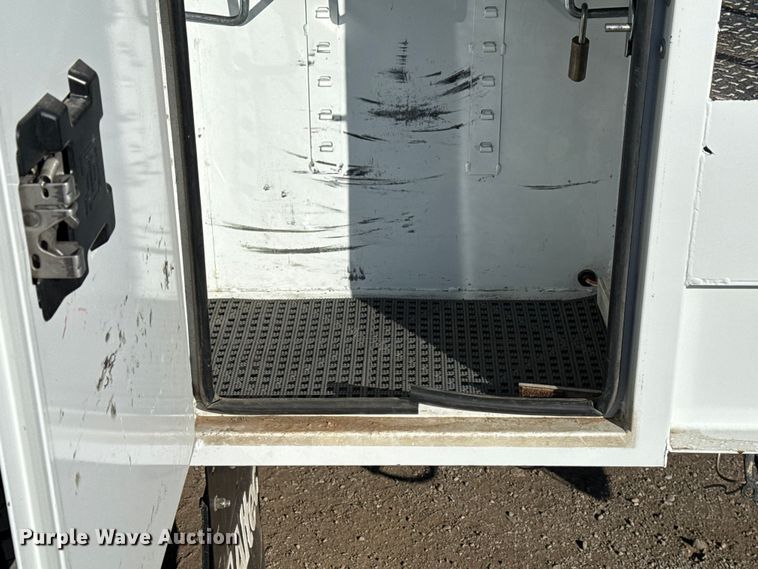 image for item EG1937 2018 Ford F750 Super Duty bucket truck