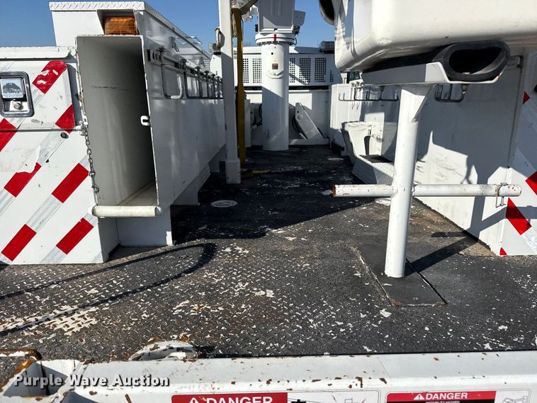 image for item EG1937 2018 Ford F750 Super Duty bucket truck