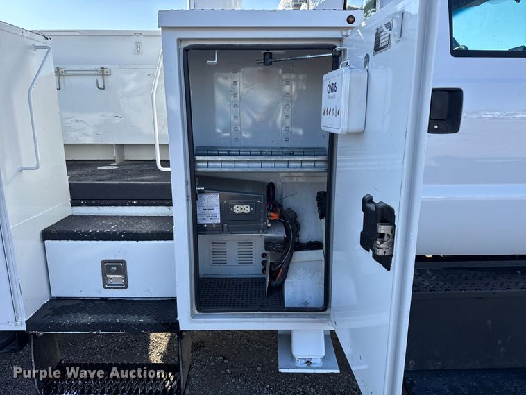 image for item EG1937 2018 Ford F750 Super Duty bucket truck