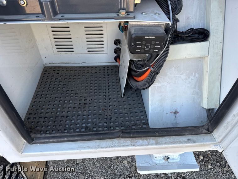 image for item EG1937 2018 Ford F750 Super Duty bucket truck