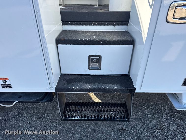 image for item EG1937 2018 Ford F750 Super Duty bucket truck