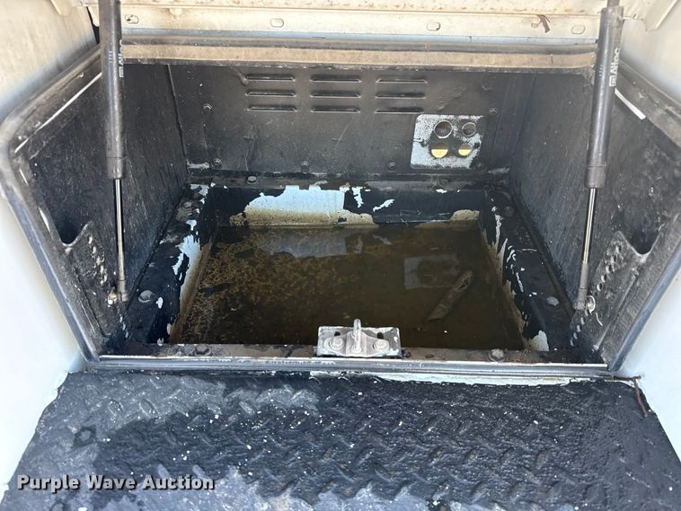 image for item EG1937 2018 Ford F750 Super Duty bucket truck