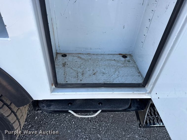 image for item EG1937 2018 Ford F750 Super Duty bucket truck