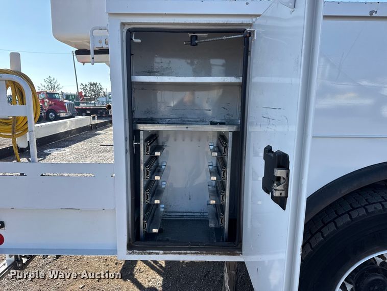 image for item EG1937 2018 Ford F750 Super Duty bucket truck