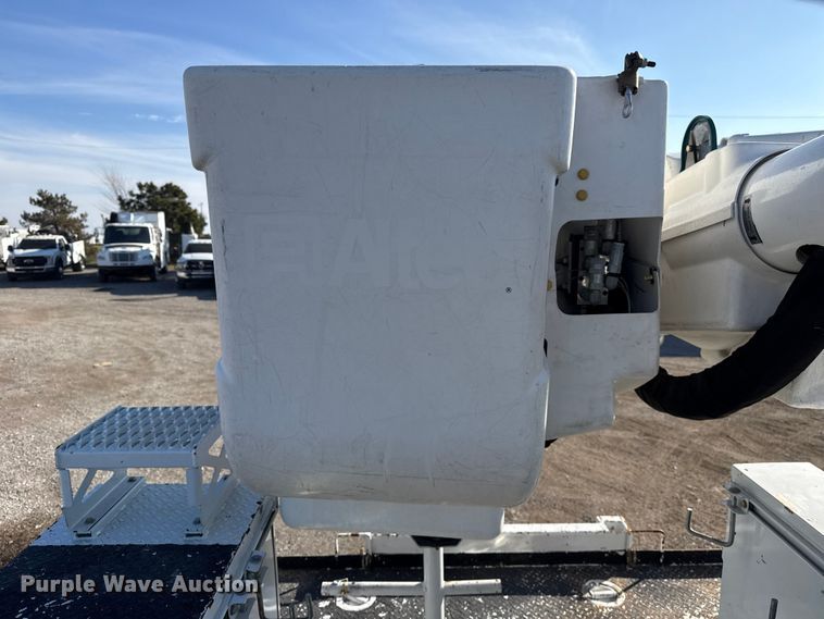 image for item EG1937 2018 Ford F750 Super Duty bucket truck