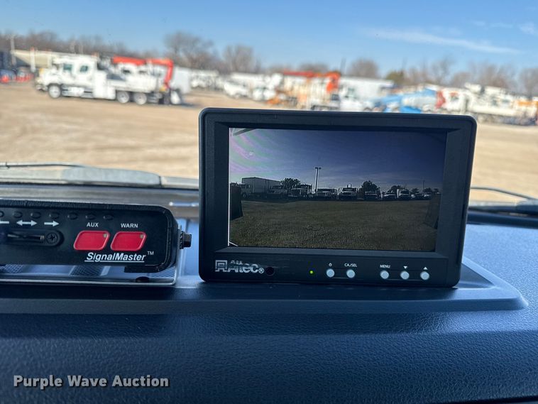 image for item EG1937 2018 Ford F750 Super Duty bucket truck