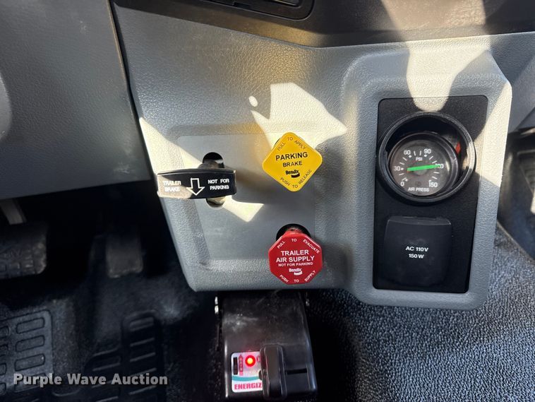 image for item EG1937 2018 Ford F750 Super Duty bucket truck