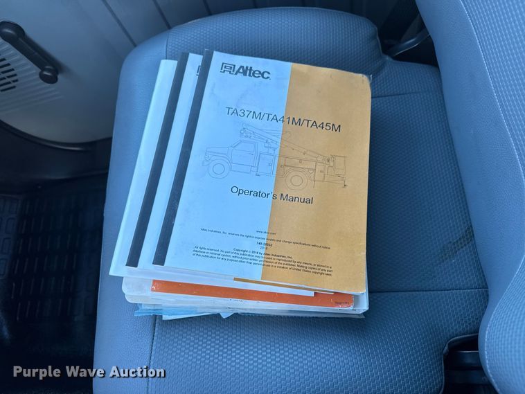 image for item EG1937 2018 Ford F750 Super Duty bucket truck