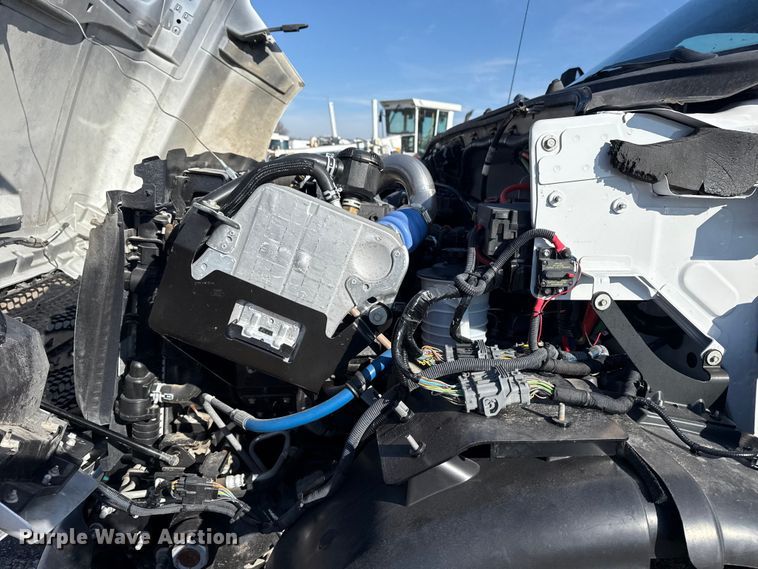 image for item EG1937 2018 Ford F750 Super Duty bucket truck