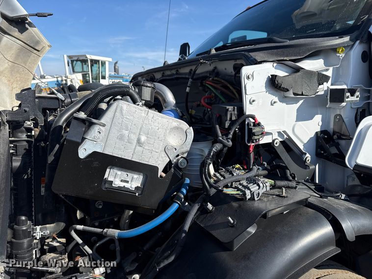 image for item EG1937 2018 Ford F750 Super Duty bucket truck