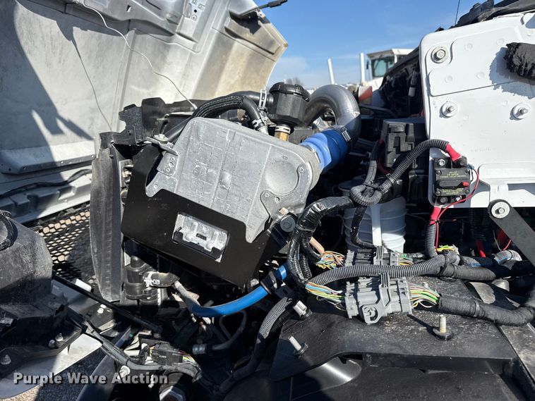 image for item EG1937 2018 Ford F750 Super Duty bucket truck