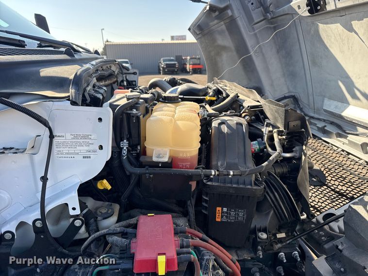 image for item EG1937 2018 Ford F750 Super Duty bucket truck