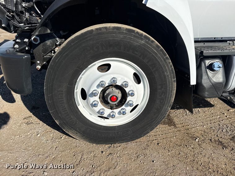 image for item EG1937 2018 Ford F750 Super Duty bucket truck