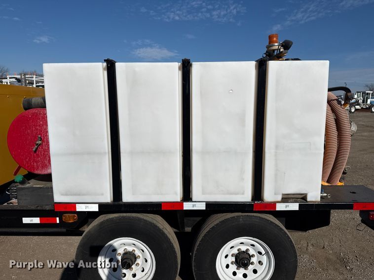 image for item EG1938 2014 Vac-Tron LP533DT-H vacuum excavator