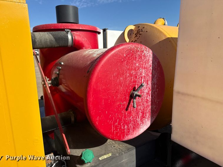 image for item EG1938 2014 Vac-Tron LP533DT-H vacuum excavator