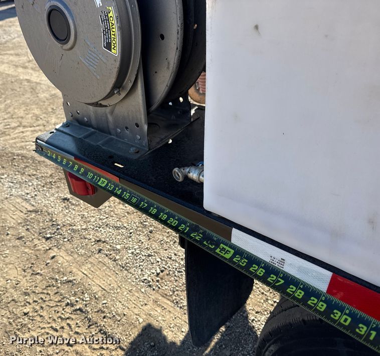 image for item EG1938 2014 Vac-Tron LP533DT-H vacuum excavator