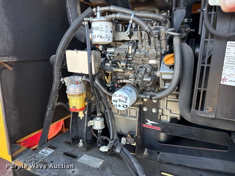 image for item EG1938 2014 Vac-Tron LP533DT-H vacuum excavator