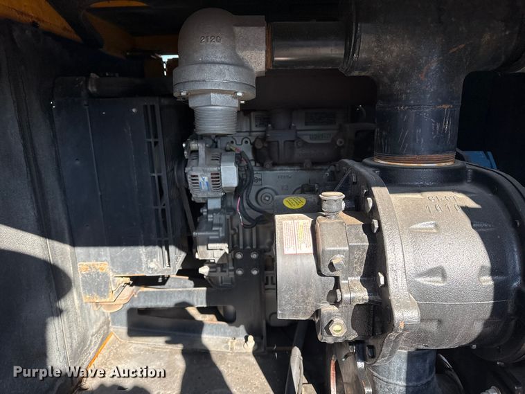 image for item EG1938 2014 Vac-Tron LP533DT-H vacuum excavator