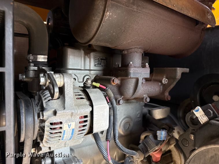 image for item EG1938 2014 Vac-Tron LP533DT-H vacuum excavator