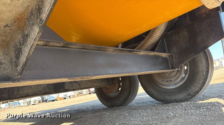 image for item EG1938 2014 Vac-Tron LP533DT-H vacuum excavator