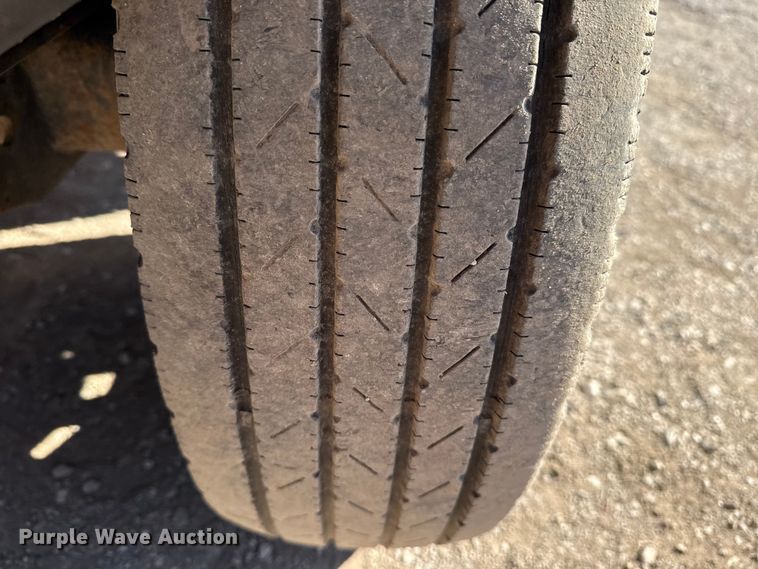 image for item EG1938 2014 Vac-Tron LP533DT-H vacuum excavator