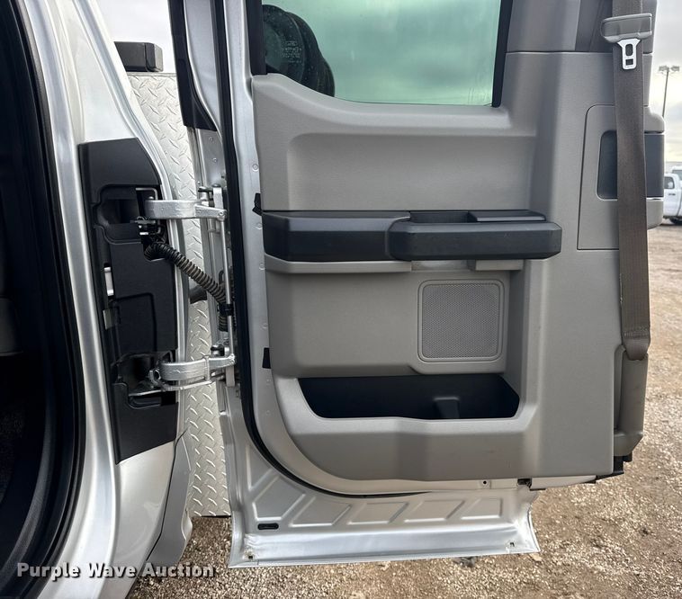 image for item EG1957 2017 Ford F350 XL Ext. Cab utility bed pickup truck