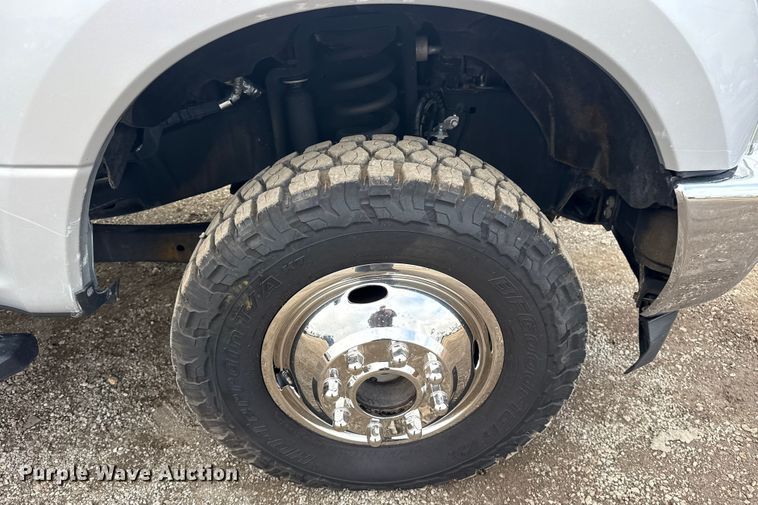 image for item EG1957 2017 Ford F350 XL Ext. Cab utility bed pickup truck