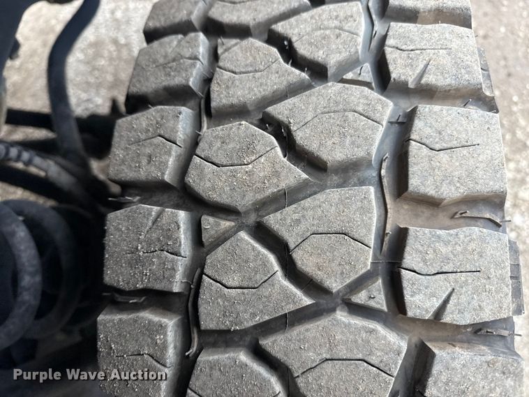 image for item EG1957 2017 Ford F350 XL Ext. Cab utility bed pickup truck