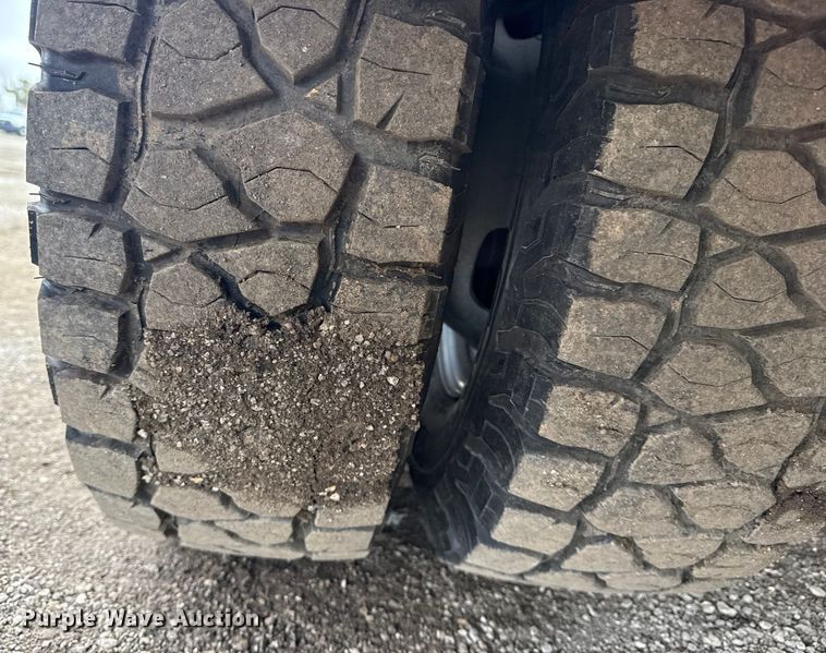 image for item EG1957 2017 Ford F350 XL Ext. Cab utility bed pickup truck