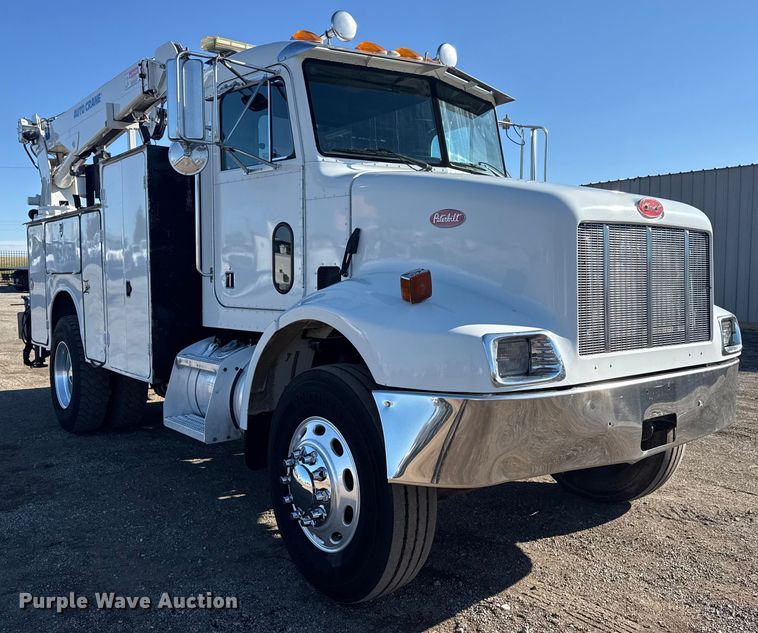 image for item EG1960 2001 Peterbilt 330 utility / service truck