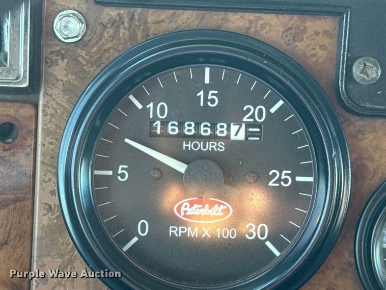 image for item EG1960 2001 Peterbilt 330 utility / service truck