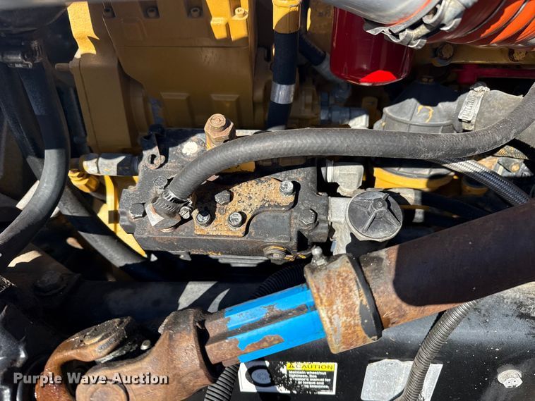 image for item EG1960 2001 Peterbilt 330 utility / service truck