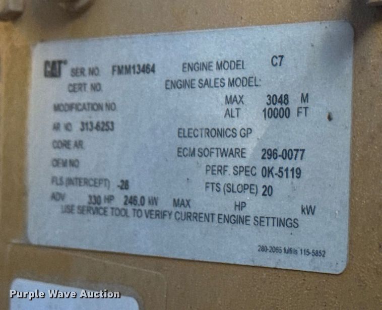 image for item EG1960 2001 Peterbilt 330 utility / service truck