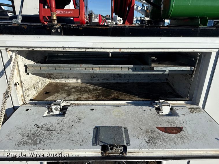 image for item EG1965 2017 RAM 3500 utility / service truck