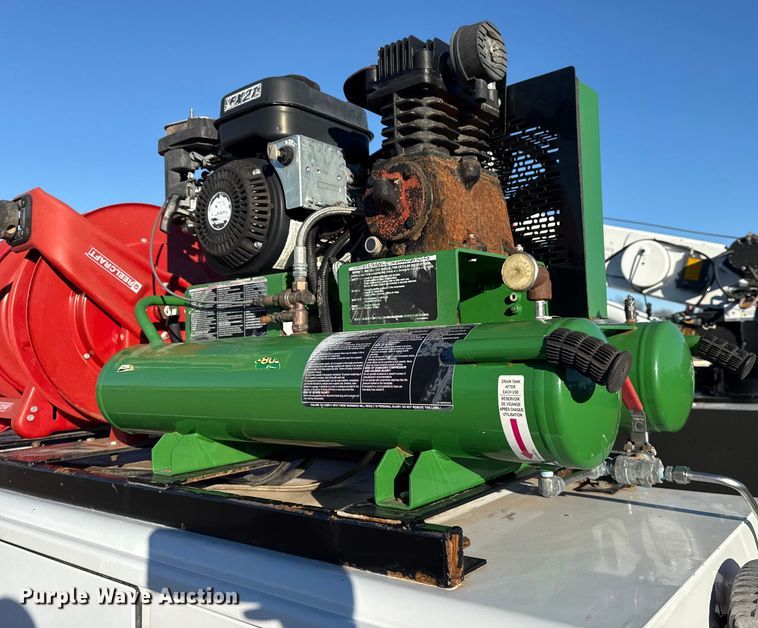 image for item EG1965 2017 RAM 3500 utility / service truck