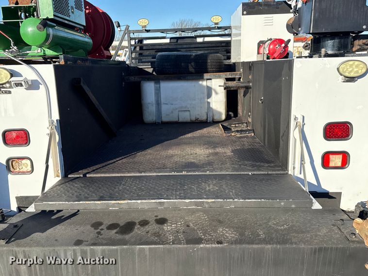 image for item EG1965 2017 RAM 3500 utility / service truck