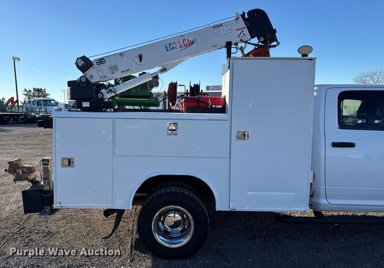 image for item EG1965 2017 RAM 3500 utility / service truck