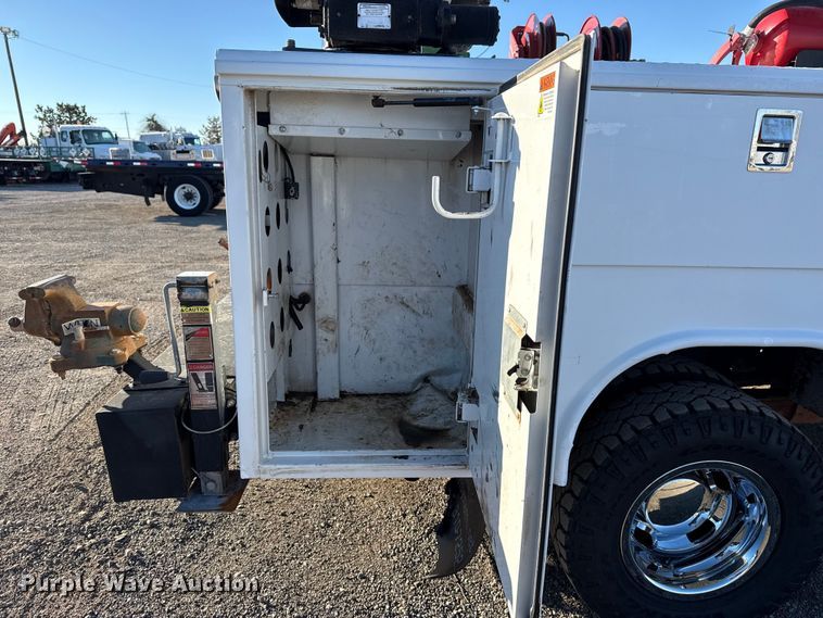 image for item EG1965 2017 RAM 3500 utility / service truck