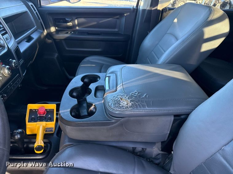 image for item EG1965 2017 RAM 3500 utility / service truck