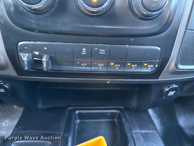 image for item EG1965 2017 RAM 3500 utility / service truck