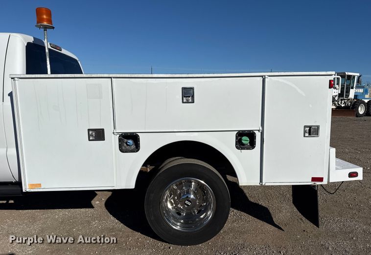 image for item EG1968 2012 Ford F550 utility / service truck
