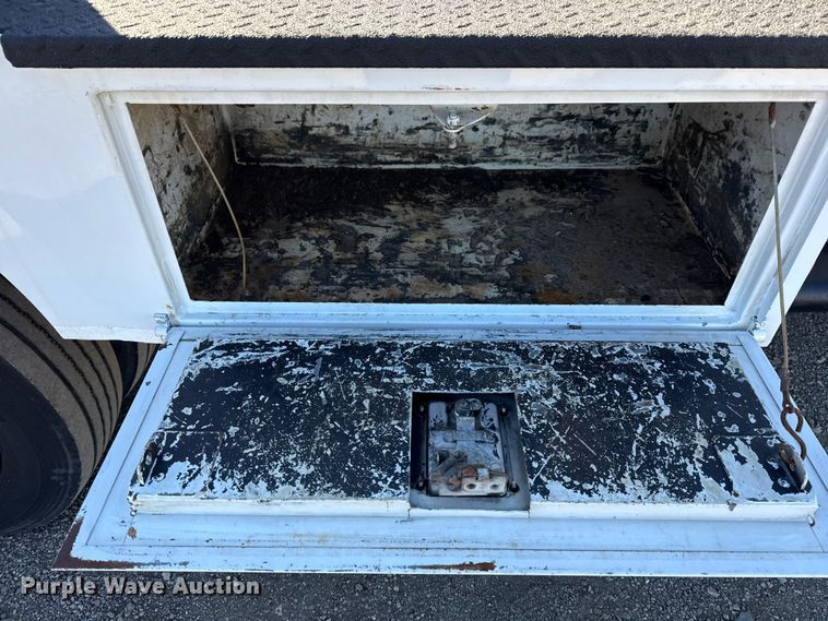 image for item EG1968 2012 Ford F550 utility / service truck