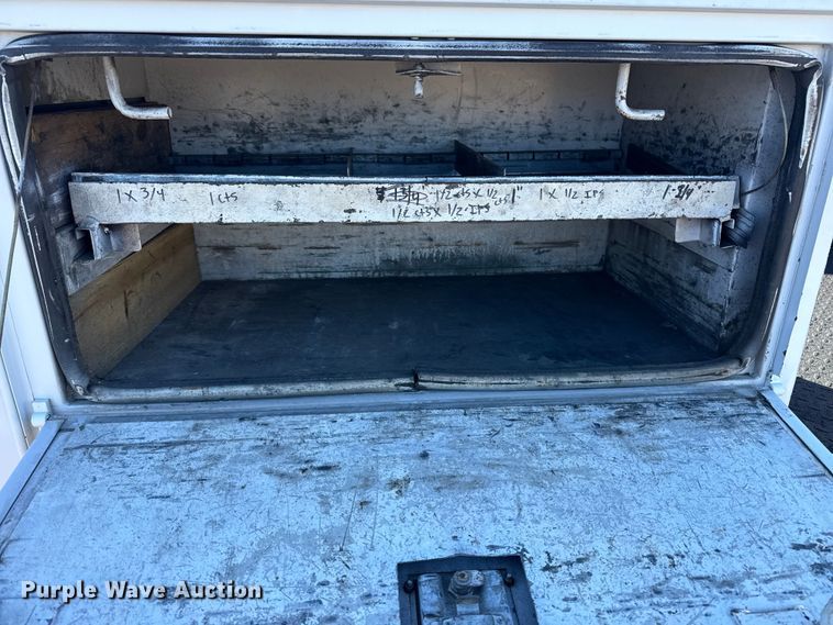 image for item EG1968 2012 Ford F550 utility / service truck