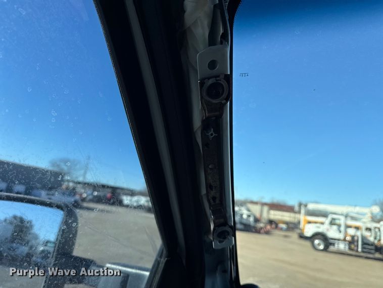 image for item EG1968 2012 Ford F550 utility / service truck