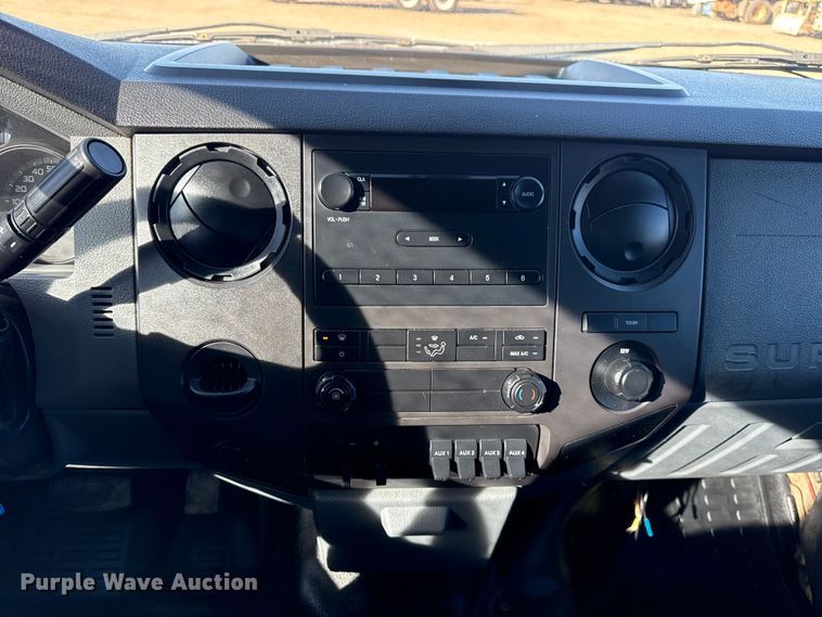 image for item EG1968 2012 Ford F550 utility / service truck