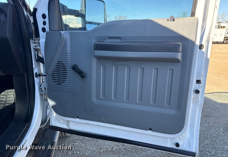 image for item EG1968 2012 Ford F550 utility / service truck