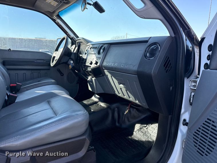 image for item EG1968 2012 Ford F550 utility / service truck